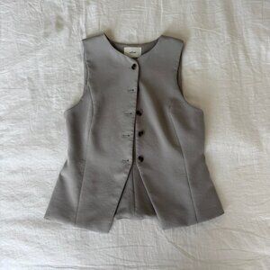 Aritzia Wilfred Regal Vest Crepette